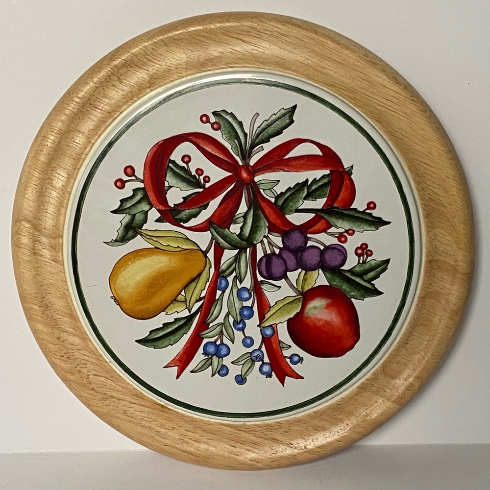 Dansk Wood & Tile Trivet Holiday Harvest Fruits Red Bow 7.5” EUC Round Christmas